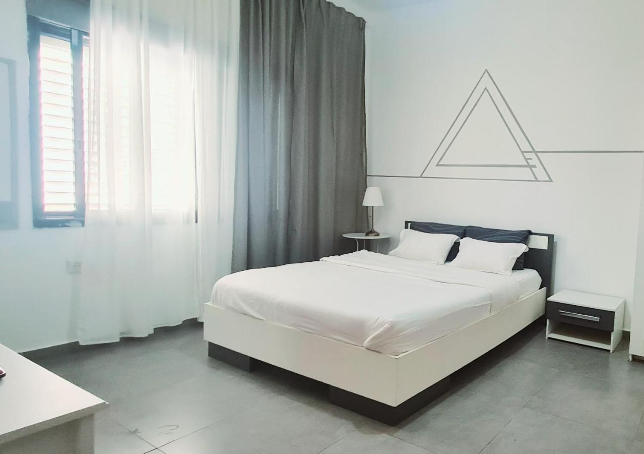 Nice studios on Ben Yehuda str Tel Aviv Exterior foto
