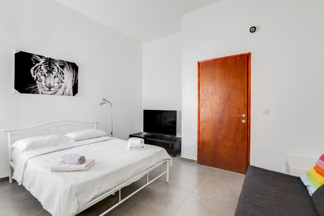Nice studios on Ben Yehuda str Tel Aviv Exterior foto